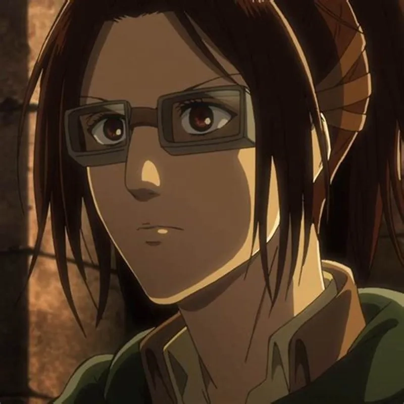 Hange Attack on Titan thủ lĩnh giàu lòng quả cảm