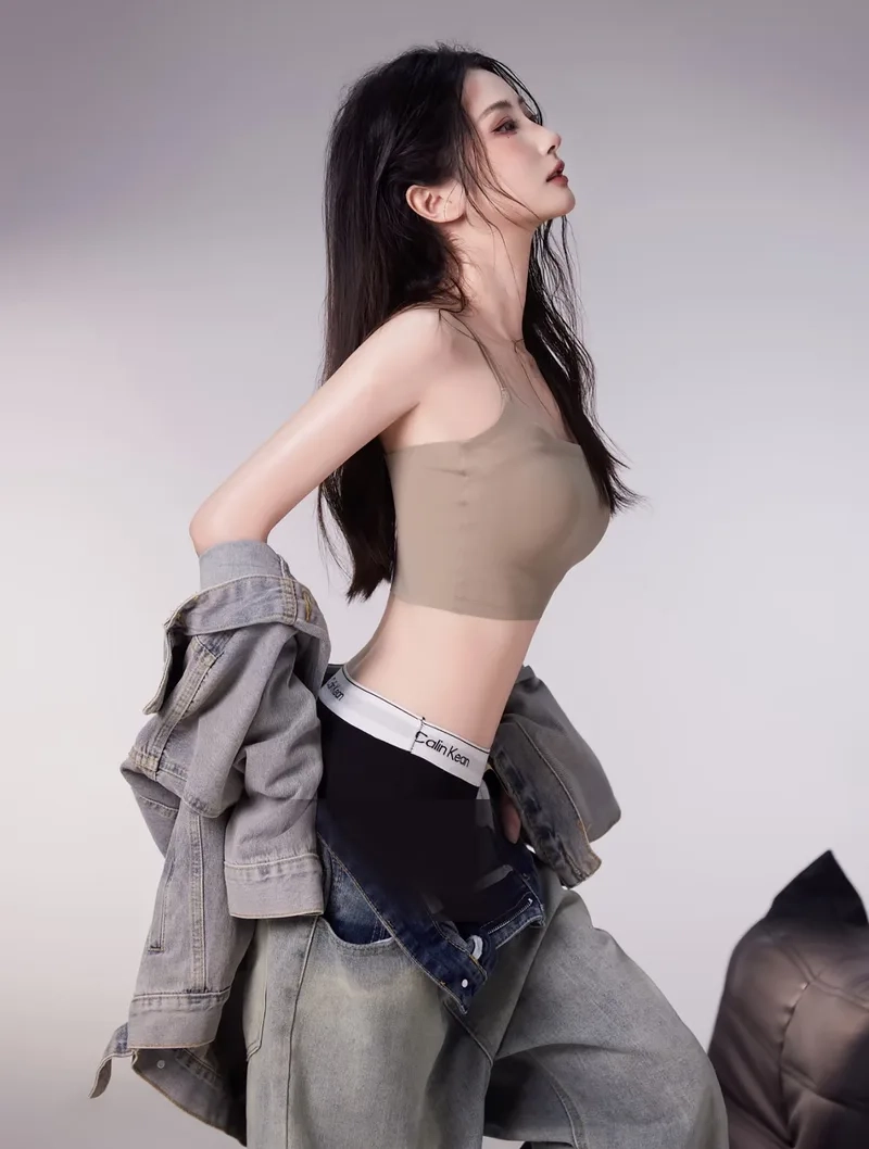 Khám phá phong cách năng động cùng ảnh con gái mạng