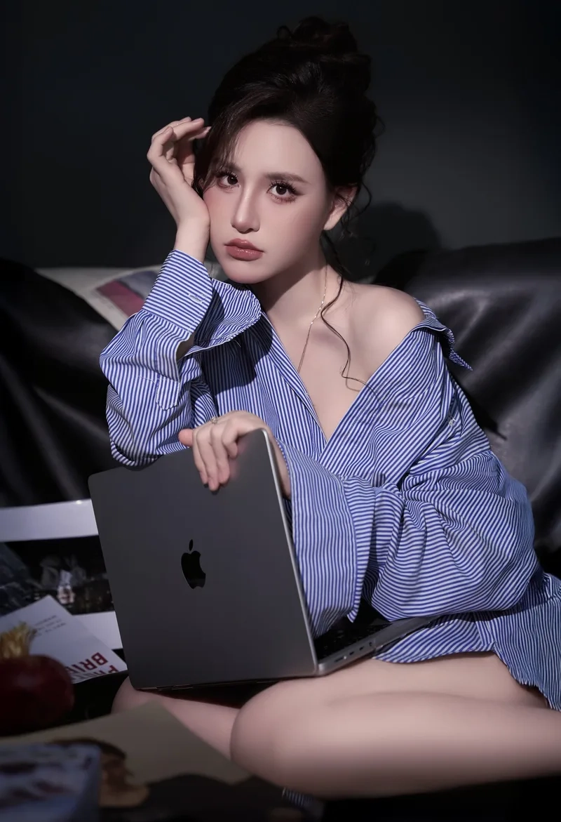 Ngắm style cá tính với ảnh con gái girl phố