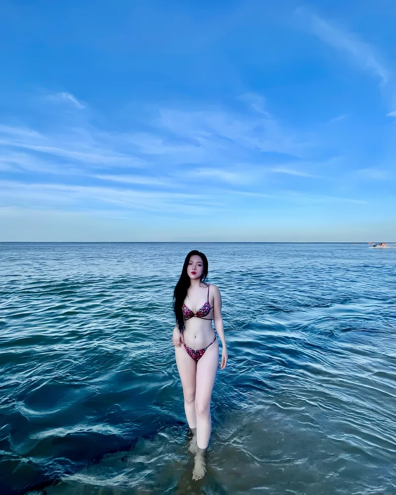 Sưu tầm hot ảnh gái tik tok mặc bikini siêu xinh