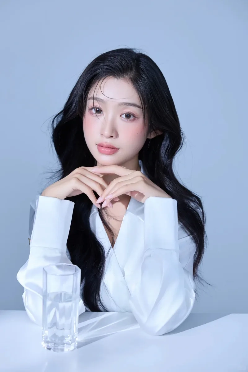 Ngắm nhìn nét xinh của ảnh mạng gái 13 tuổi