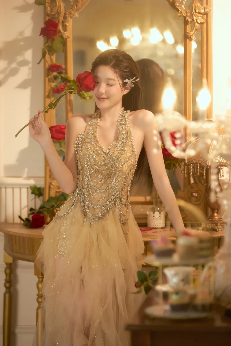 Cười cùng ảnh gái xinh cười tỏa nắng làm sáng cả ngày