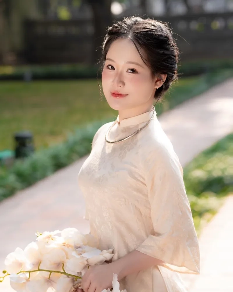 Ngắm nhìn nhan sắc ngọt ngào của cô gái đẹp nhất việt nam