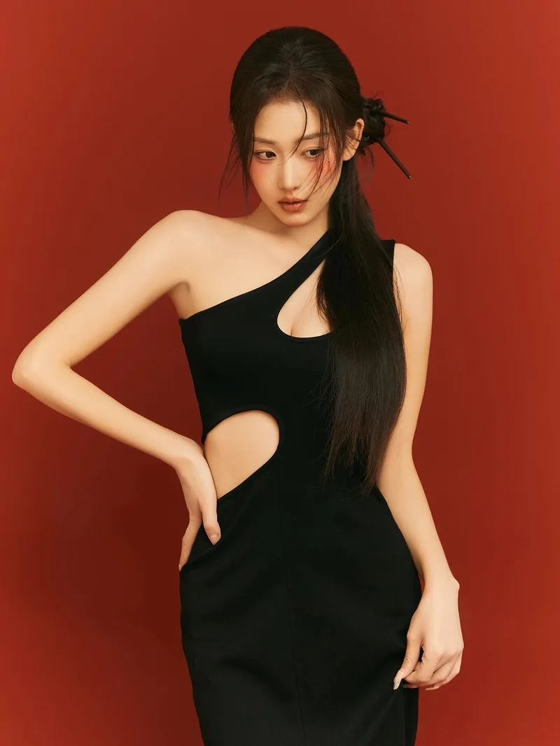 Khám phá vẻ đẹp quyến rũ của cô gái xinh đẹp nhất thế giới