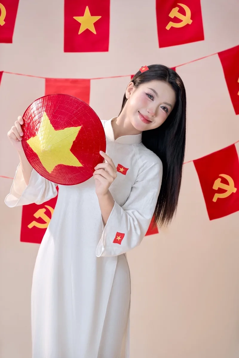 Trong sáng tinh khôi cùng Gái xinh mặc áo dài trắng