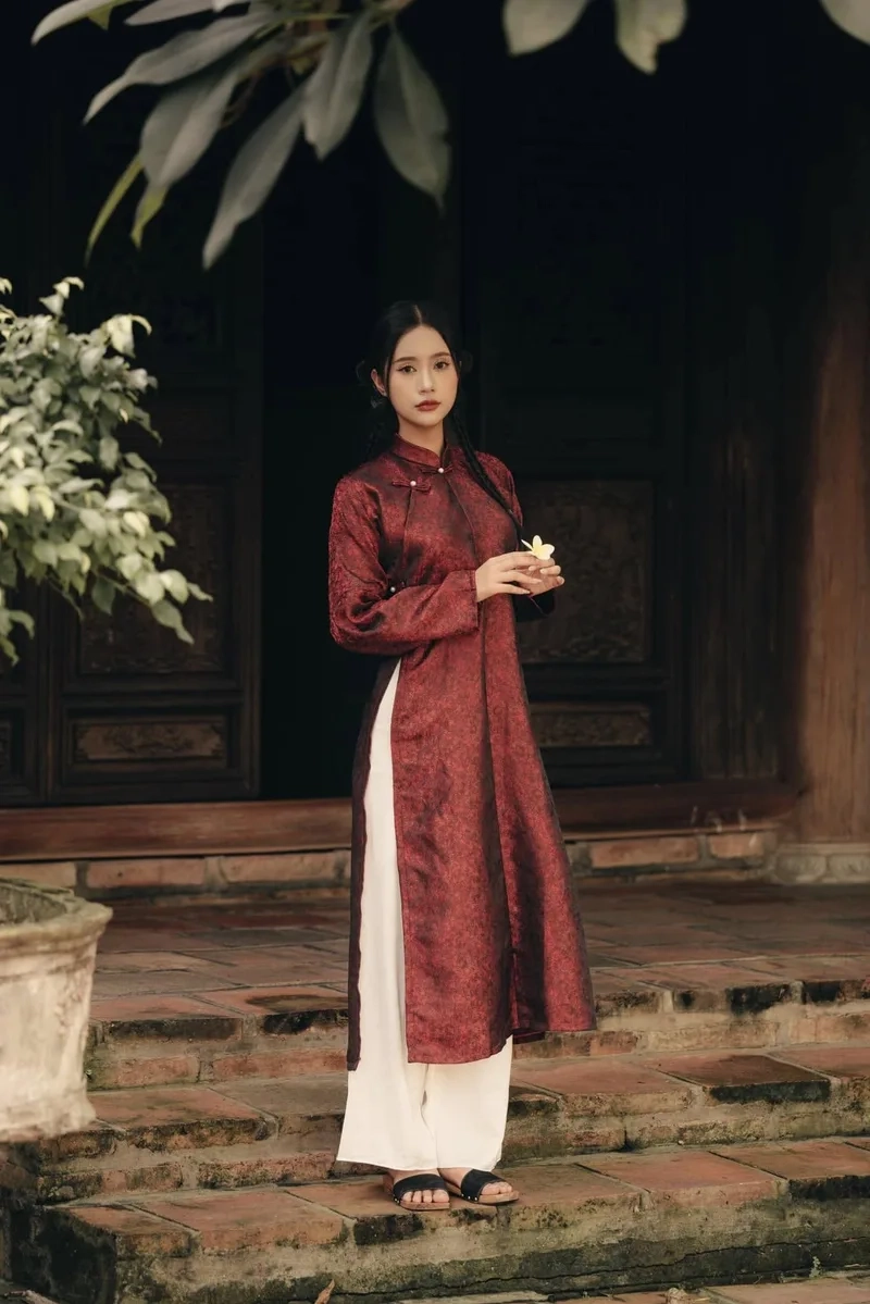 Ghi lại nét duyên dáng của Ảnh cô gái mặc áo dài đẹp