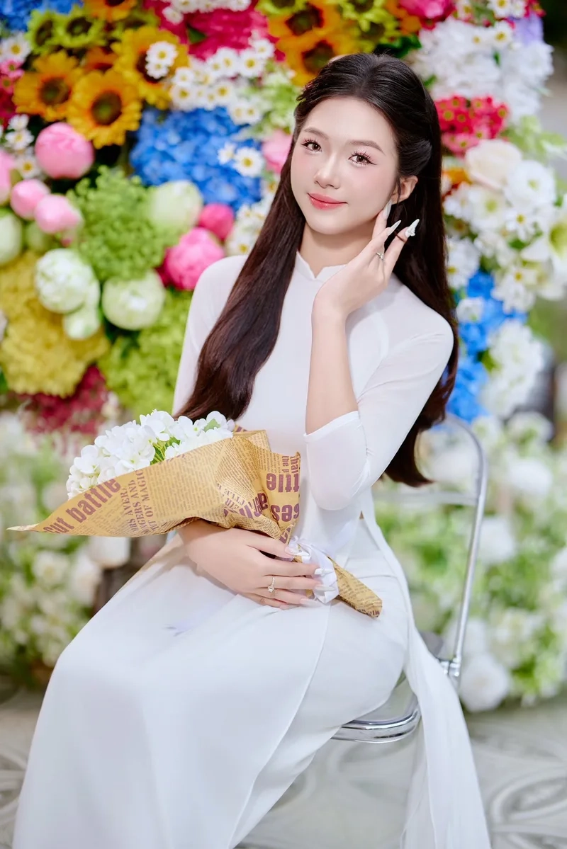 Tỏa sáng rạng ngời trong Hình ảnh cô gái mặc áo dài trắng