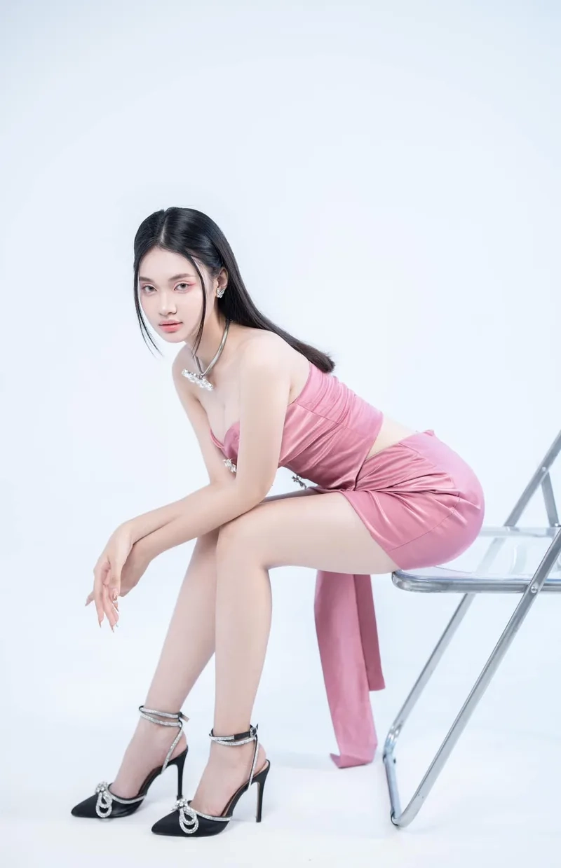 Tỏa sáng cùng Ảnh gái tóc dài đẹp chuẩn thần thái