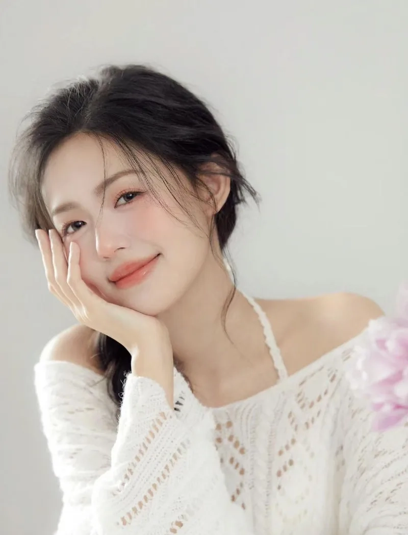 Ngắm Hình ảnh gái xinh Việt Nam trang điểm nhẹ đầy cuốn hút