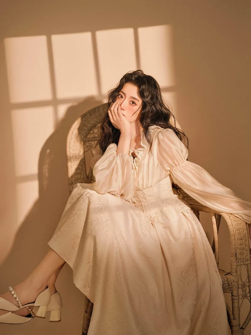 Làm mới màn hình với hình nền gái xinh siêu dễ thương