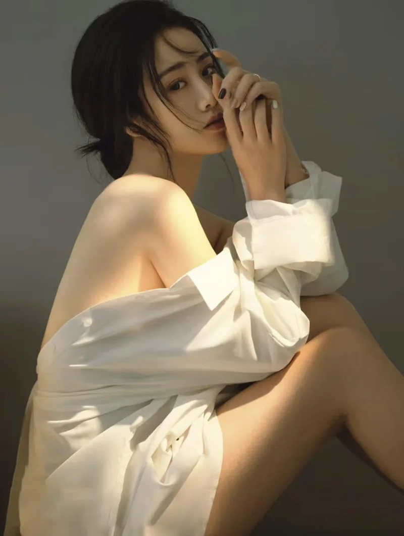 Ngẩn ngơ trước hình ảnh cô gái xinh đẹp đầy tinh khôi